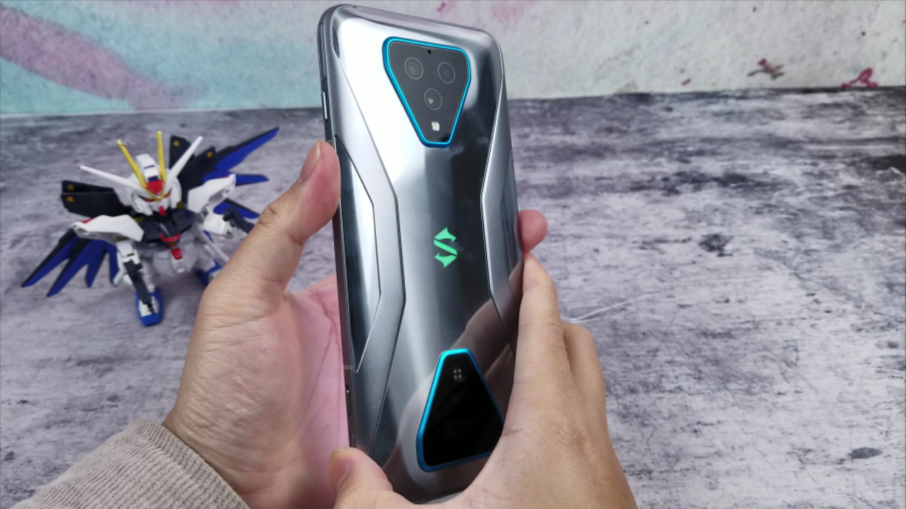 黑鲨3Pro游戏手机值得买?游戏玩一遍结果出来了!